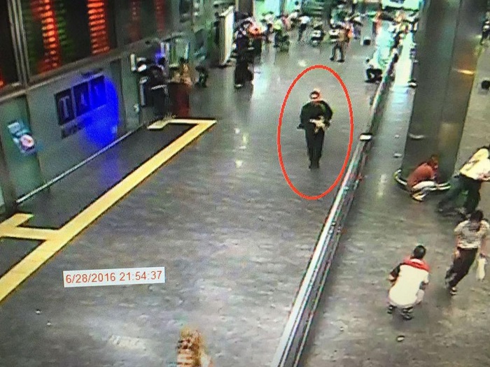 Chilling images show Istanbul bombers - VIDEO